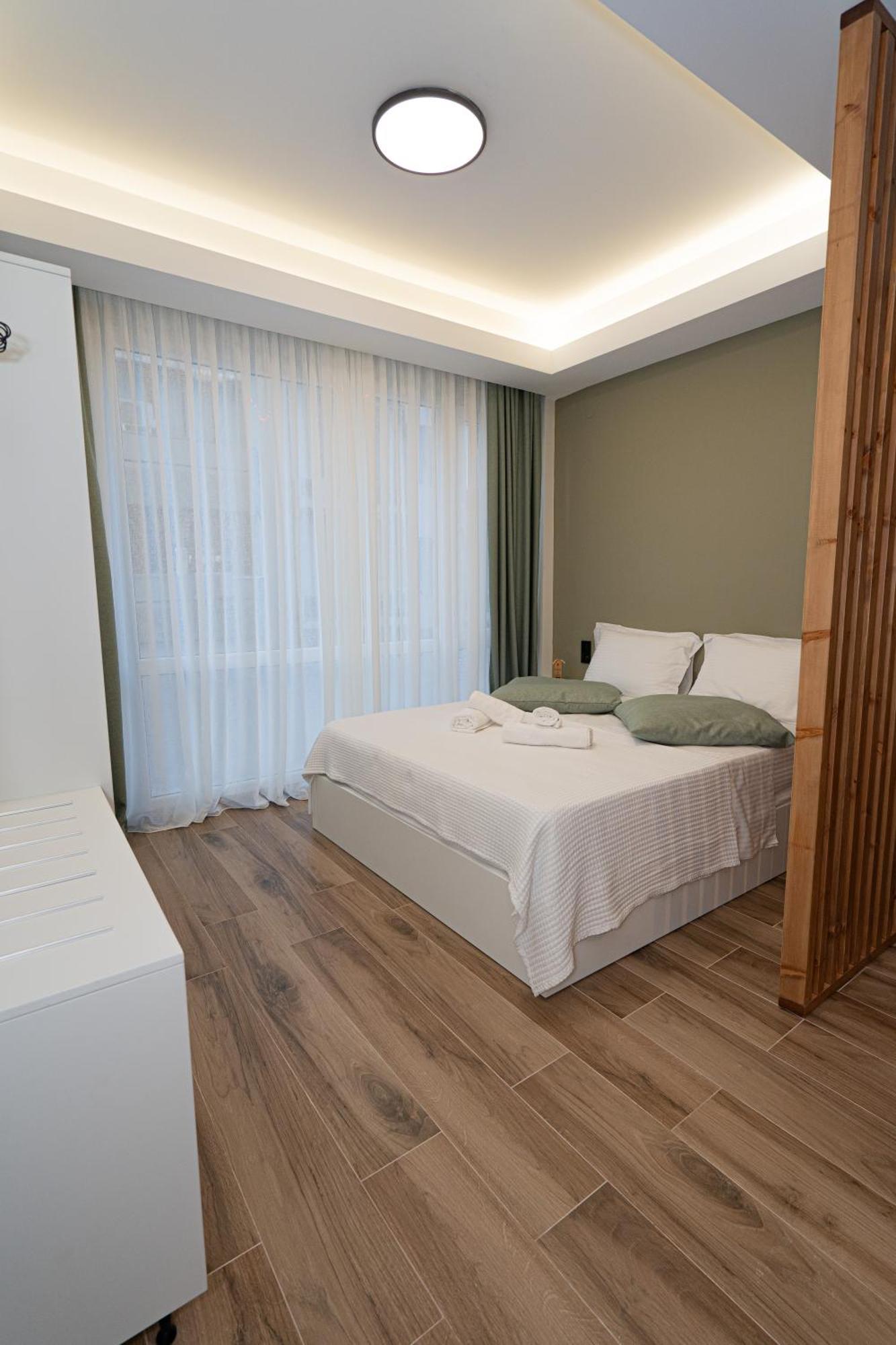Room115 * Thessaloniki